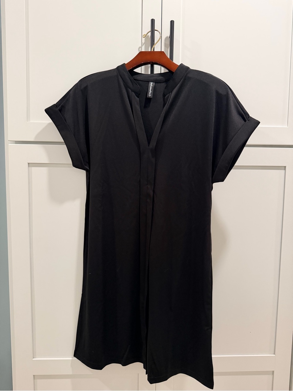 NWOT Just Fashion Now Black V-Neck Shift Dress S Cuffed Sleeve